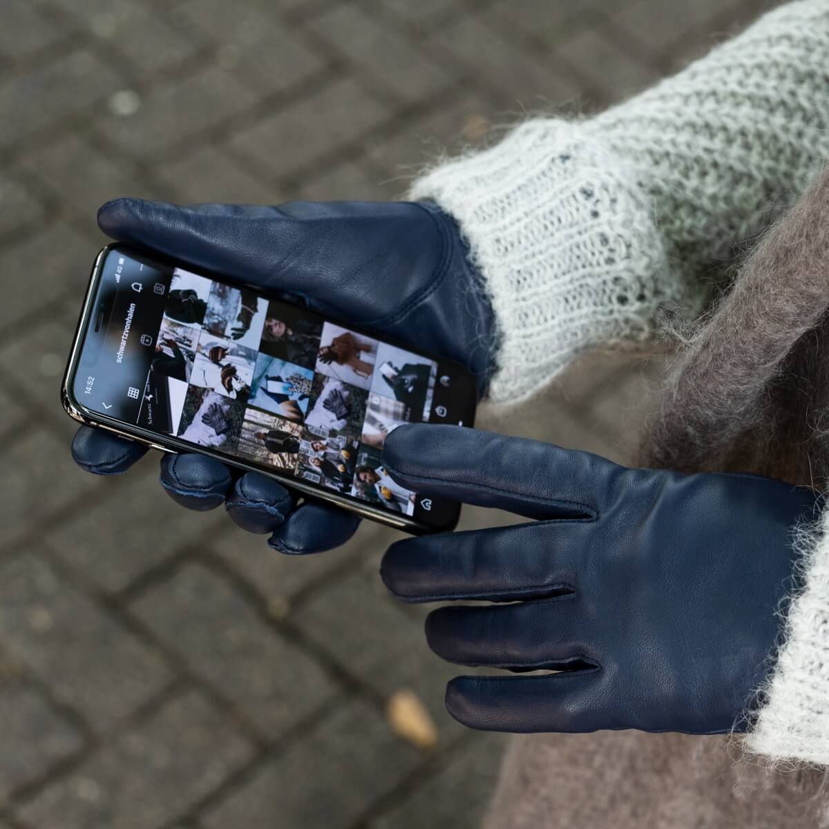 Ivy (blue) – sheepskin leather gloves with wool/cashmere lining & touchscreen feature - Schwartz & von Halen - US - 6