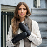 Mia – stylish leather mittens with luxurious lambswool lining & touchscreen feature - Schwartz & von Halen - US - 5