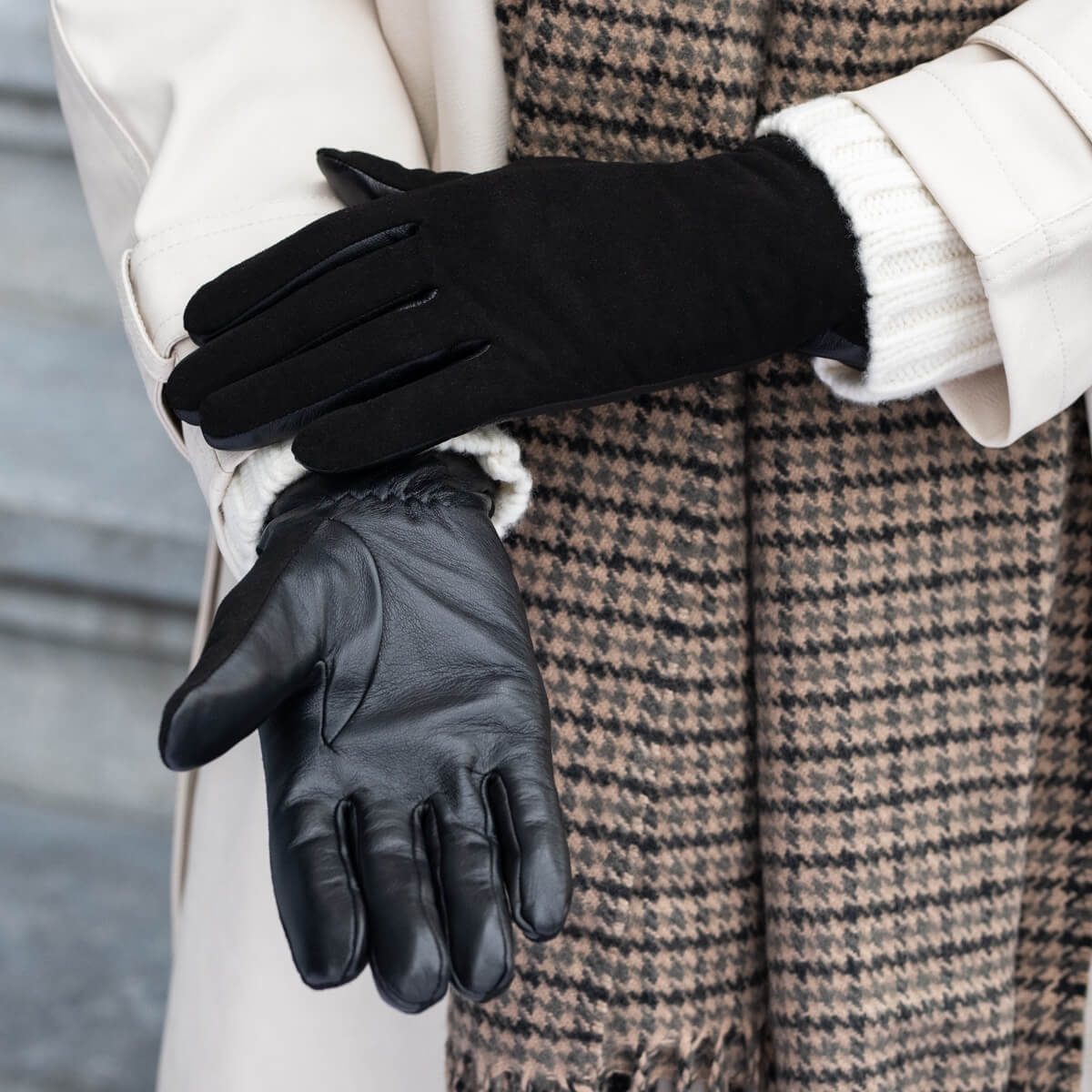 Nora - sheepskin leather gloves with faux fur lining & touchscreen feature - Schwartz & von Halen - US - 10