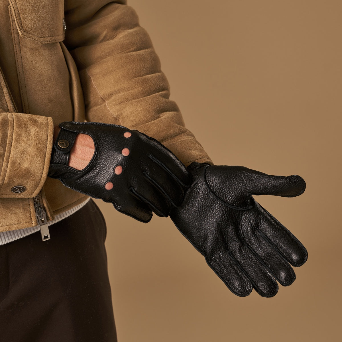 Austin (black) – luxurious driving gloves made of American deerskin leather - Schwartz & von Halen - EU - 4