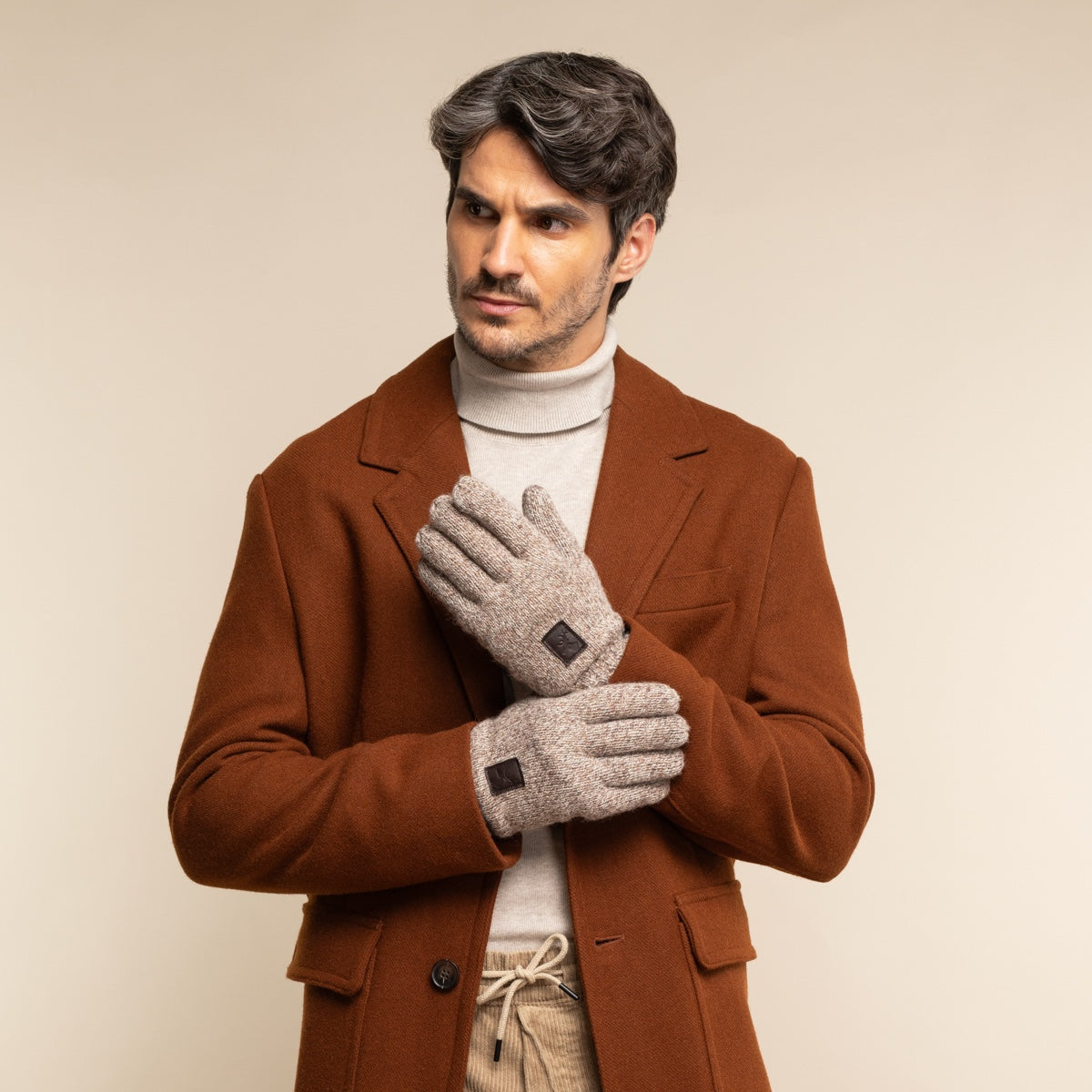 Hudson (light grey) - knitted gloves from Shetland wool with warm fleece lining - Schwartz & von Halen - US - 4
