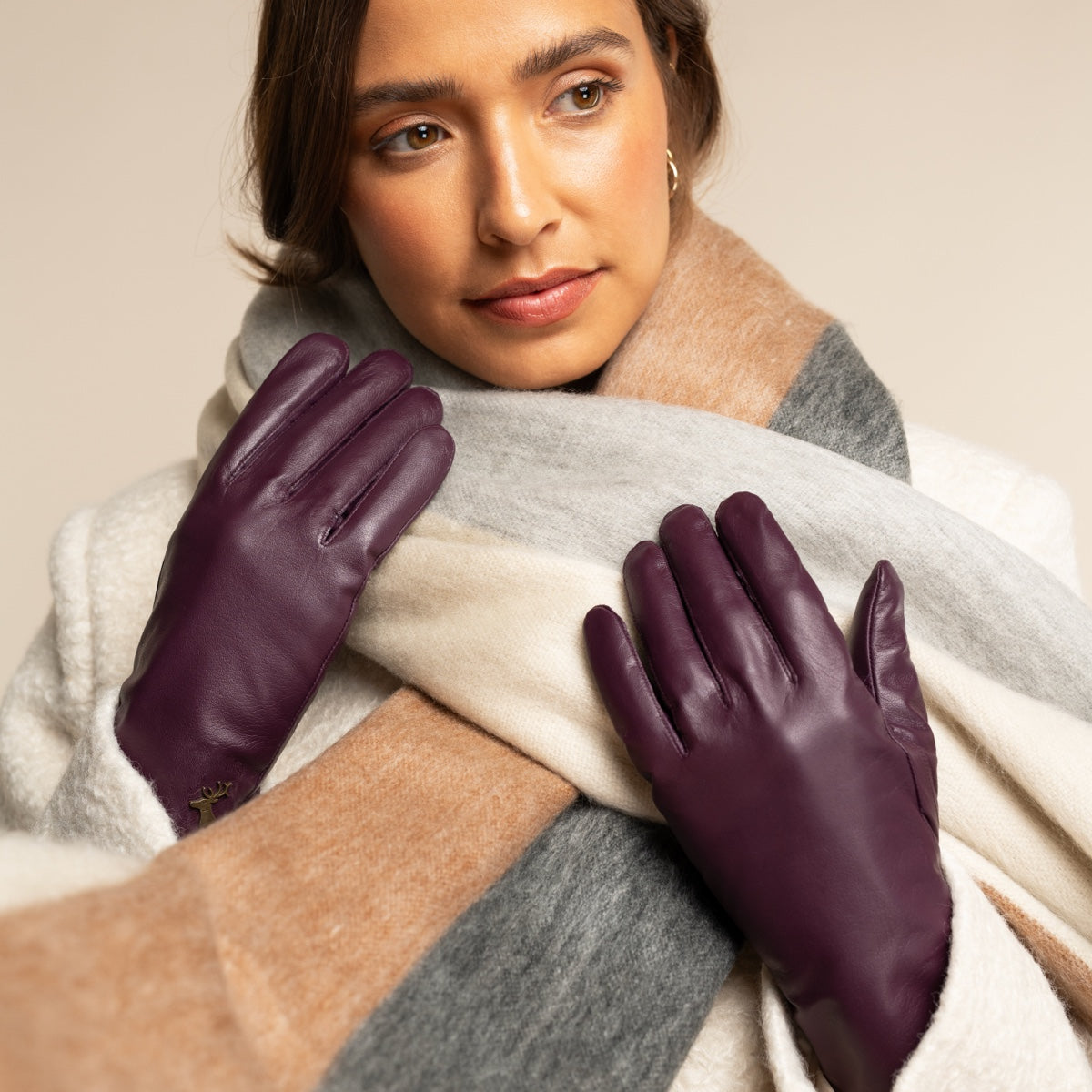Ivy (purple) - sheepskin leather gloves with wool/cashmere lining & touchscreen feature - Schwartz & von Halen - US - 6