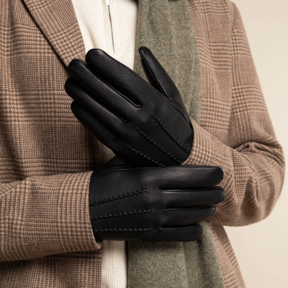 Jaxon (black) - goatskin leather gloves with luxurious faux fur lining & touchscreen feature - Schwartz & von Halen - US - 9