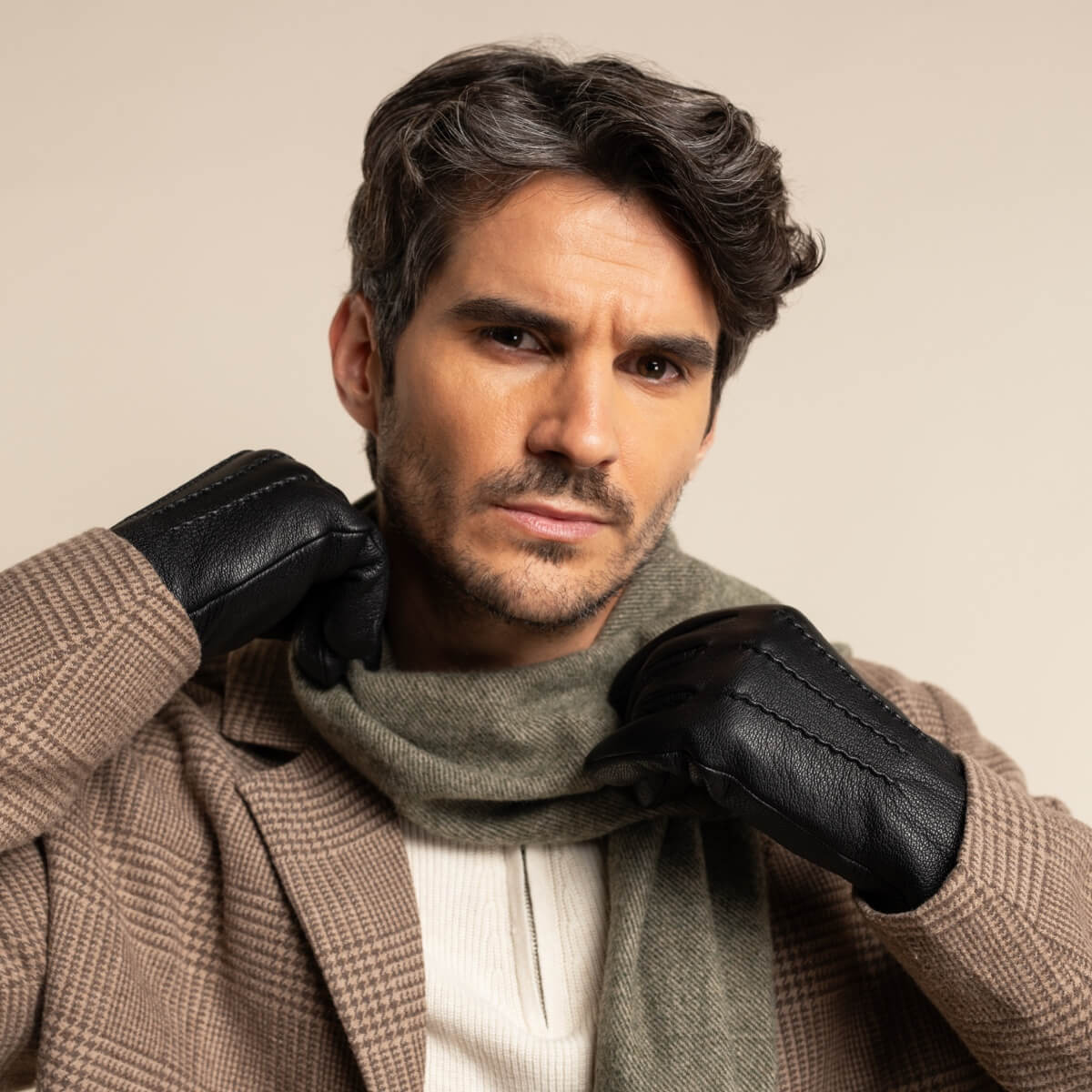 Jaxon (black) - goatskin leather gloves with luxurious faux fur lining & touchscreen feature - Schwartz & von Halen - US - 7