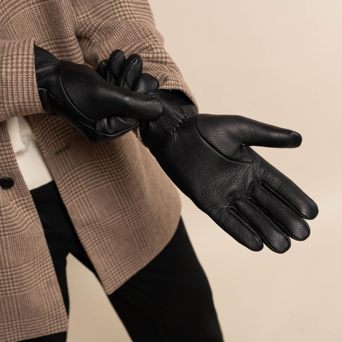 Jaxon (black) - goatskin leather gloves with luxurious faux fur lining & touchscreen feature - Schwartz & von Halen - US - 13