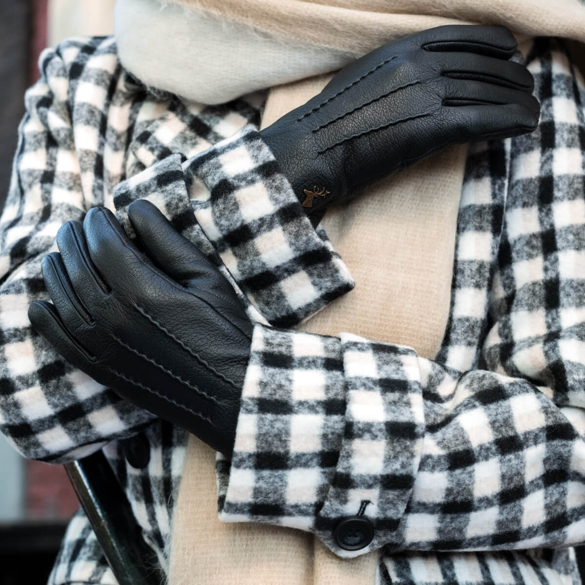 Julia (black) - goatskin leather gloves with luxury faux fur lining & touchscreen feature - Schwartz & von Halen - US - 10