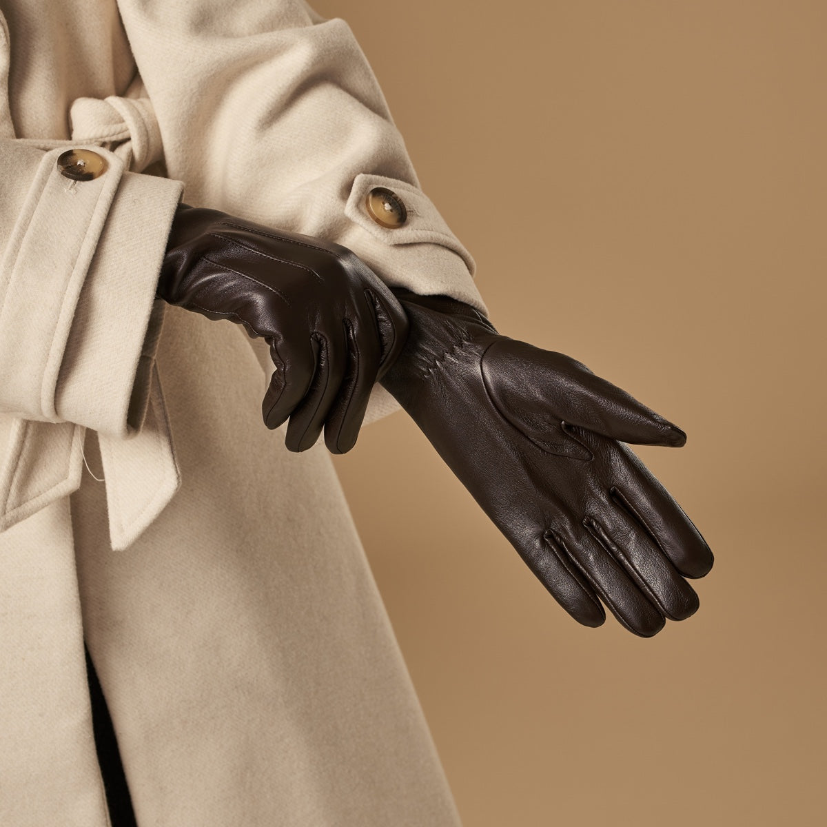 Lily (dark brown) - sheepskin leather gloves with warm fleece lining & touchscreen feature - Schwartz & von Halen - US - 6