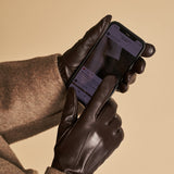 Lily (dark brown) - sheepskin leather gloves with warm fleece lining & touchscreen feature - Schwartz & von Halen - US - 4