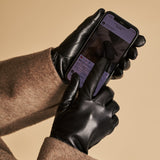 Luna - vegan leather gloves with warm fleece lining & touchscreen feature - Schwartz & von Halen - US - 4
