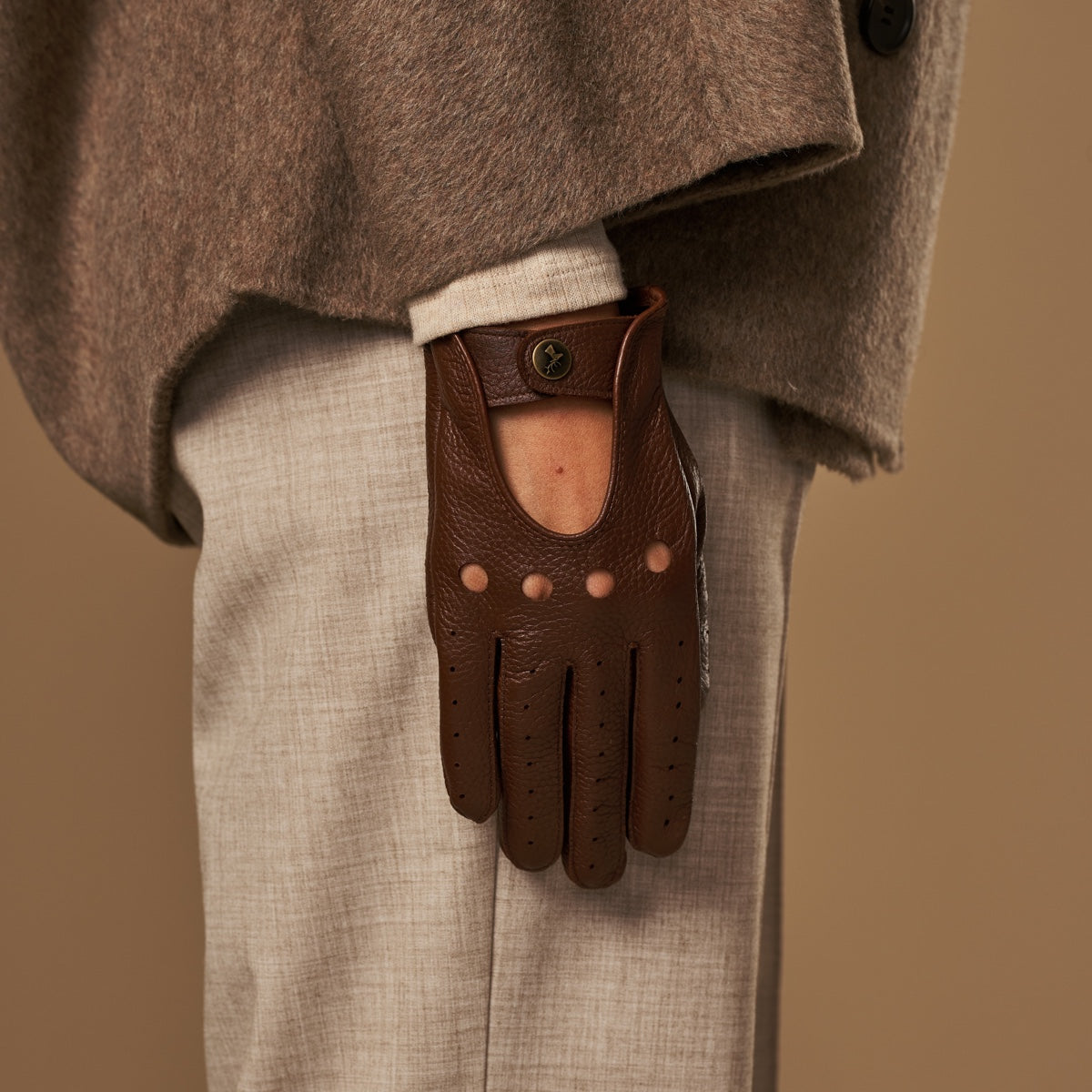 Marley (brown) – luxurious driving gloves made of American deerskin leather - Schwartz & von Halen - EU - 4