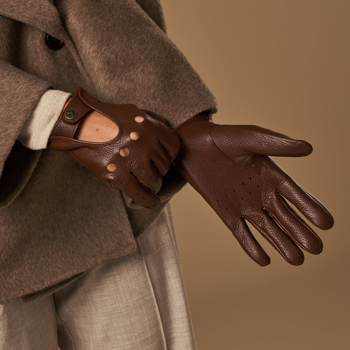Marley (brown) – luxurious driving gloves made of American deerskin leather - Schwartz & von Halen - EU - 8