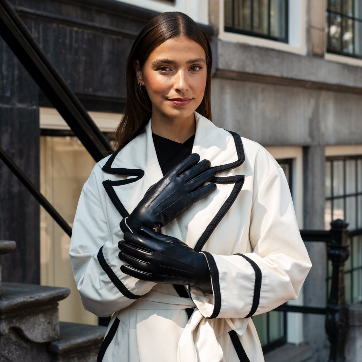 Olivia – sheepskin gloves with luxurious faux fur lining & touchscreen feature - Schwartz & von Halen - US - 12