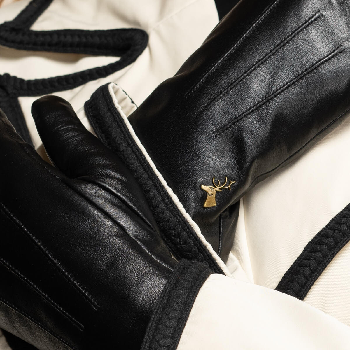 Olivia – sheepskin gloves with luxurious faux fur lining & touchscreen feature - Schwartz & von Halen - US - 10