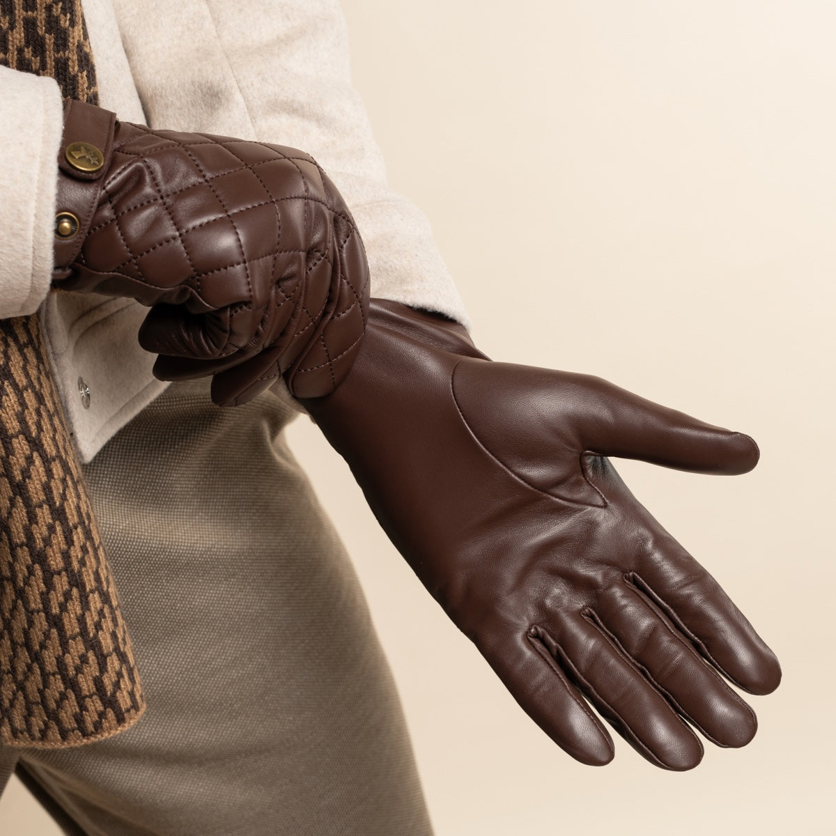 Smith (brown) - sheepskin leather gloves with snap closure & touchscreen feature - Schwartz & von Halen - US - 14