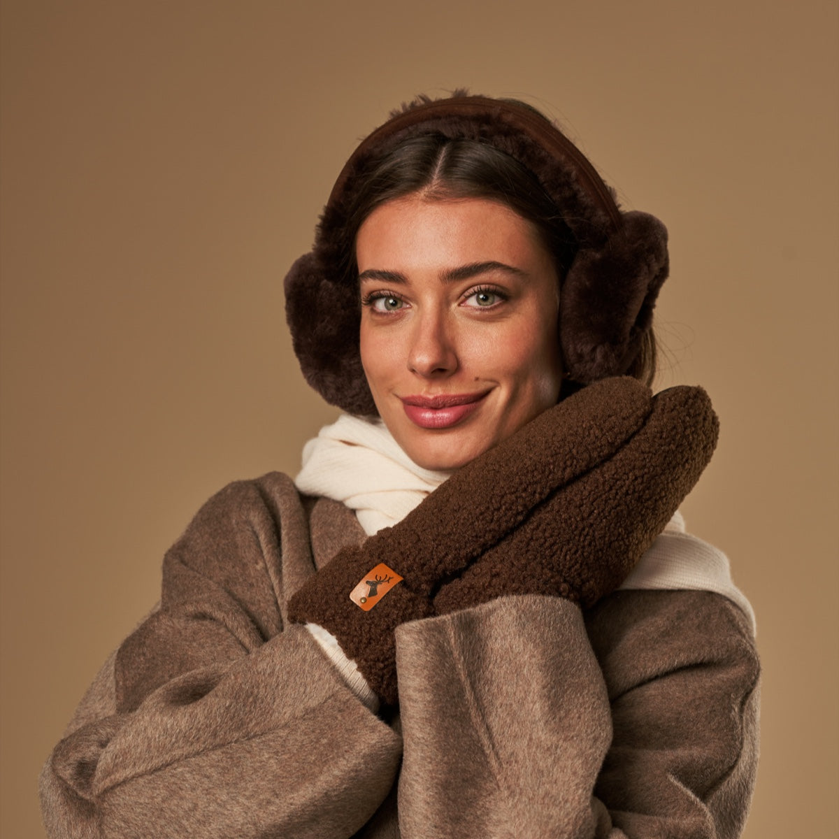 Sophia (brown) - Ultra-soft teddy mittens with warm faux fur lining - Schwartz & von Halen - US - 7