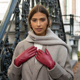 Ivy (red) – sheepskin leather gloves with wool/cashmere lining & touchscreen feature - Schwartz & von Halen - US - 6