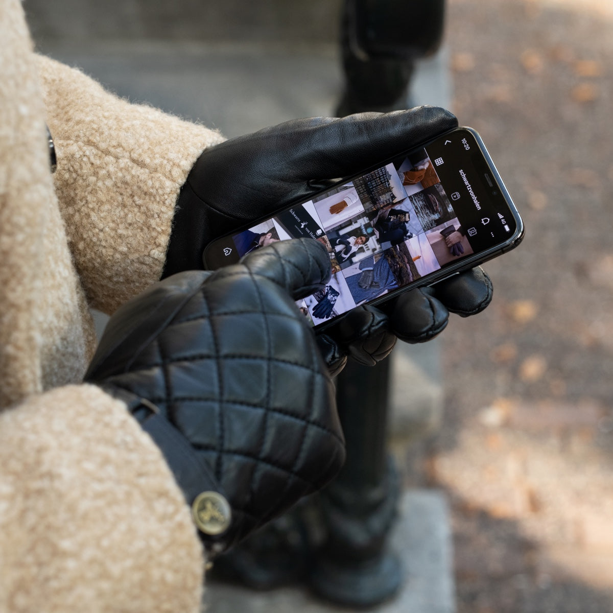 Smith (black) - sheepskin leather gloves with snaps & touchscreen feature - Schwartz & von Halen - US - 5