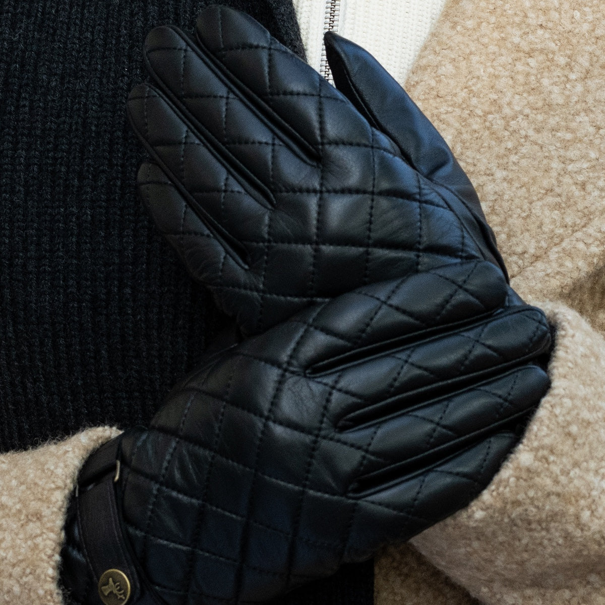 Smith (black) - sheepskin leather gloves with snaps & touchscreen feature - Schwartz & von Halen - US - 9