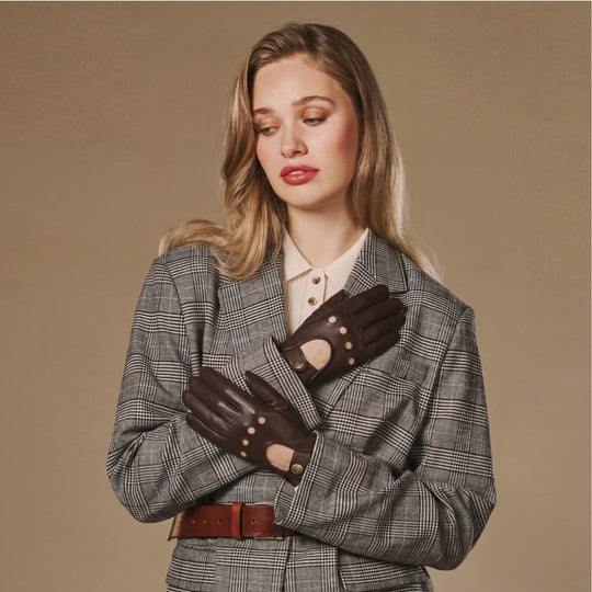 Alexis (dark brown) – Classic women's lambskin driving gloves with touchscreen feature