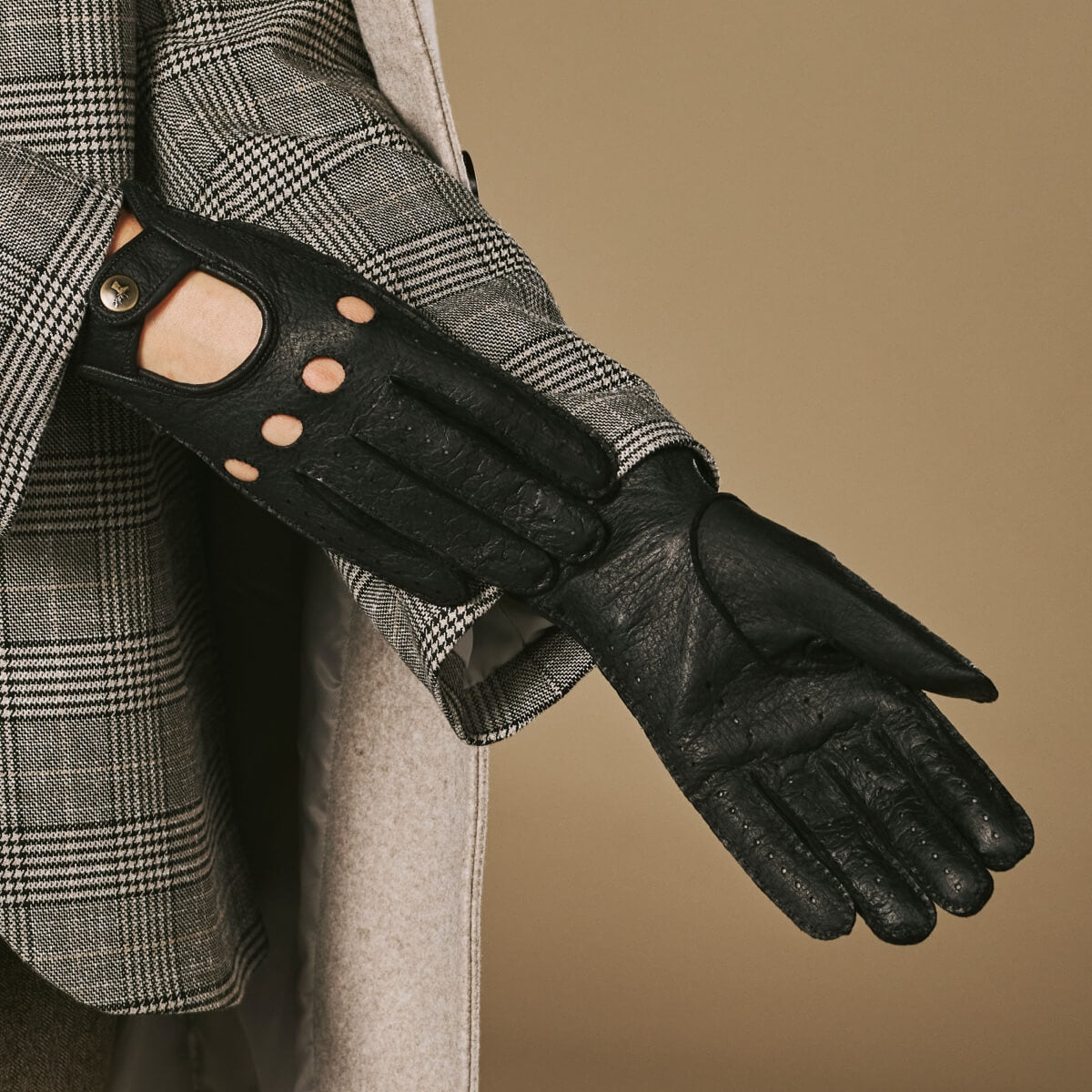 Cecilia (black) - Exclusive peccary leather women's driving gloves- Schwartz & von Halen - US - 5