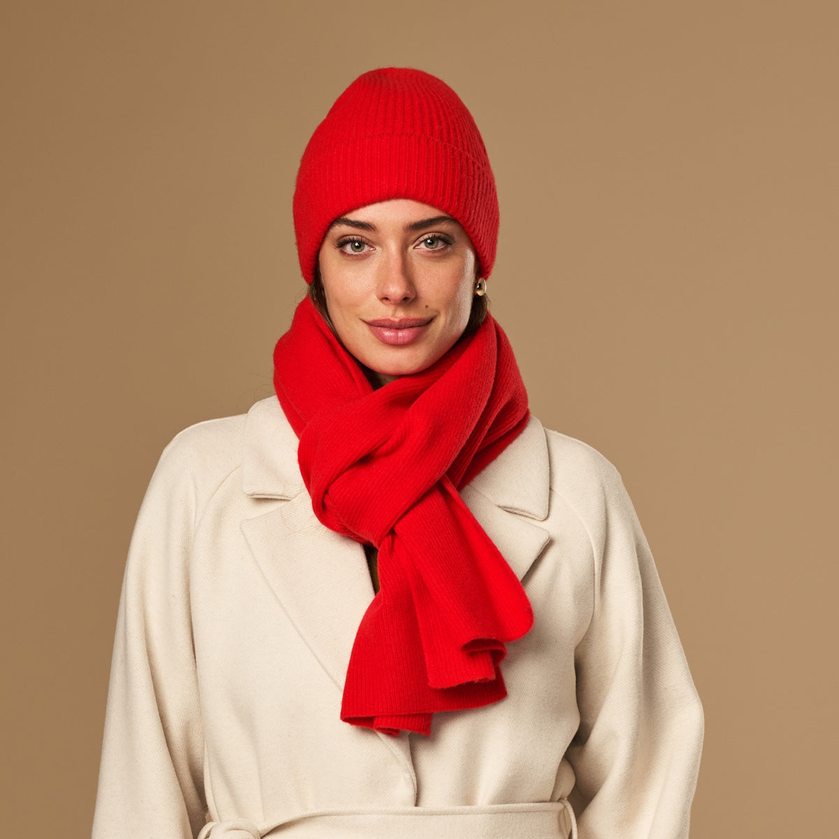 Charlie (red) - premium scarf made of soft Merino wool (unisex) - Schwartz & von Halen - US - 5