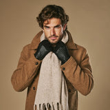 Frederick (black) - Basketweave pattern gloves with wool lining and touchscreen feature