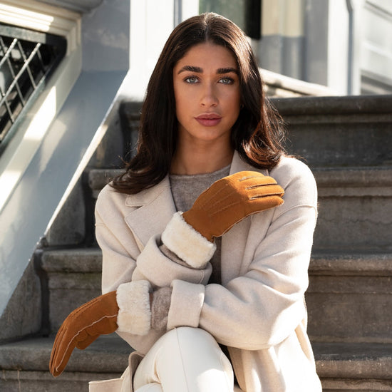 Giocante - suede leather gloves with luxurious sheep fur lining - Schwartz & von Halen - US - 8