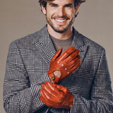 Gosling (cognac) – Classic men's lambskin driving gloves with touchscreen feature