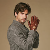 Gosling (cognac) – Classic men's lambskin driving gloves with touchscreen feature