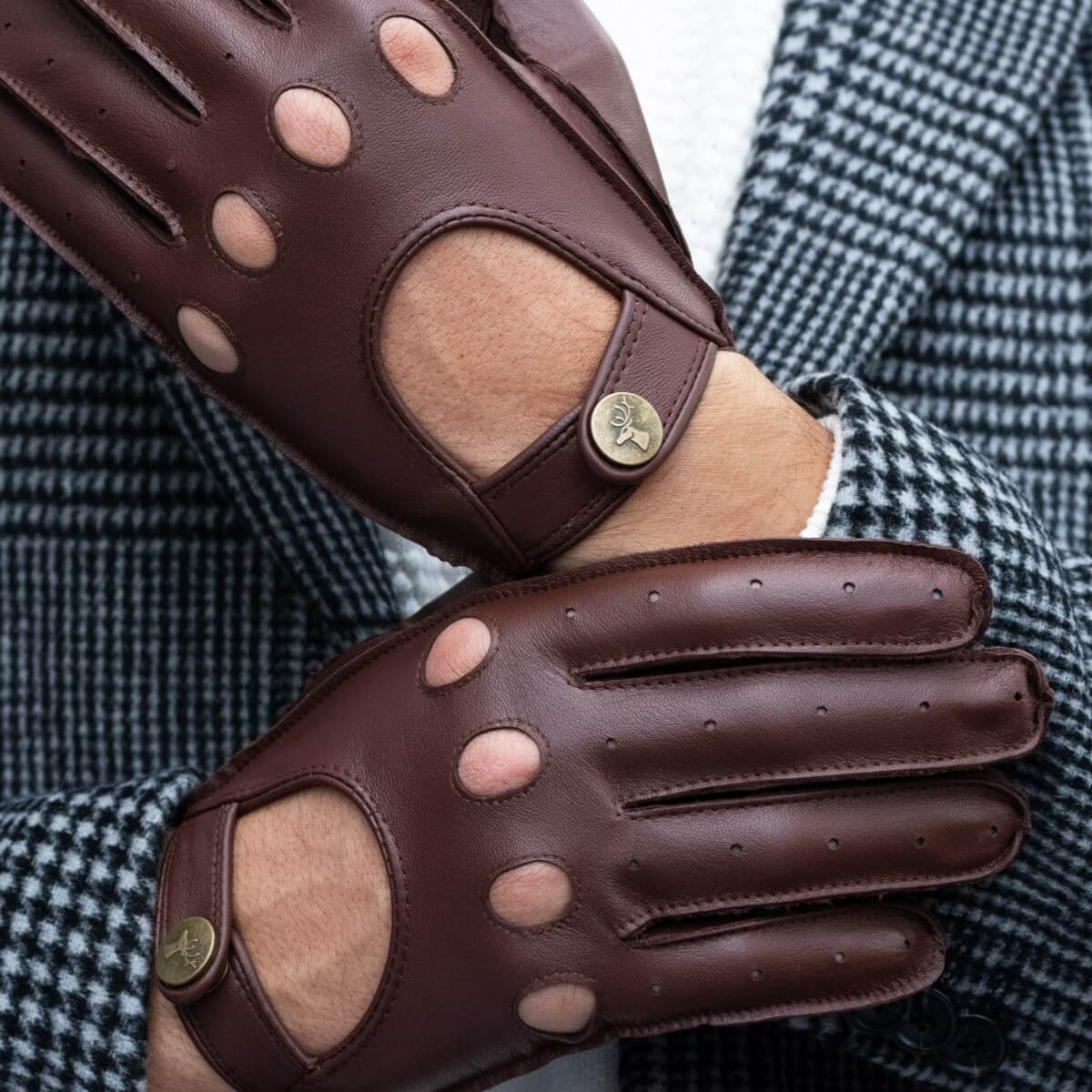 Gosling - brown – Classic men's lambskin driving gloves with touchscreen feature - Schwartz & von Halen - US - 7