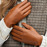 Ivy (cognac) - Sheepskin leather gloves with wool/cashmere lining & touchscreen feature