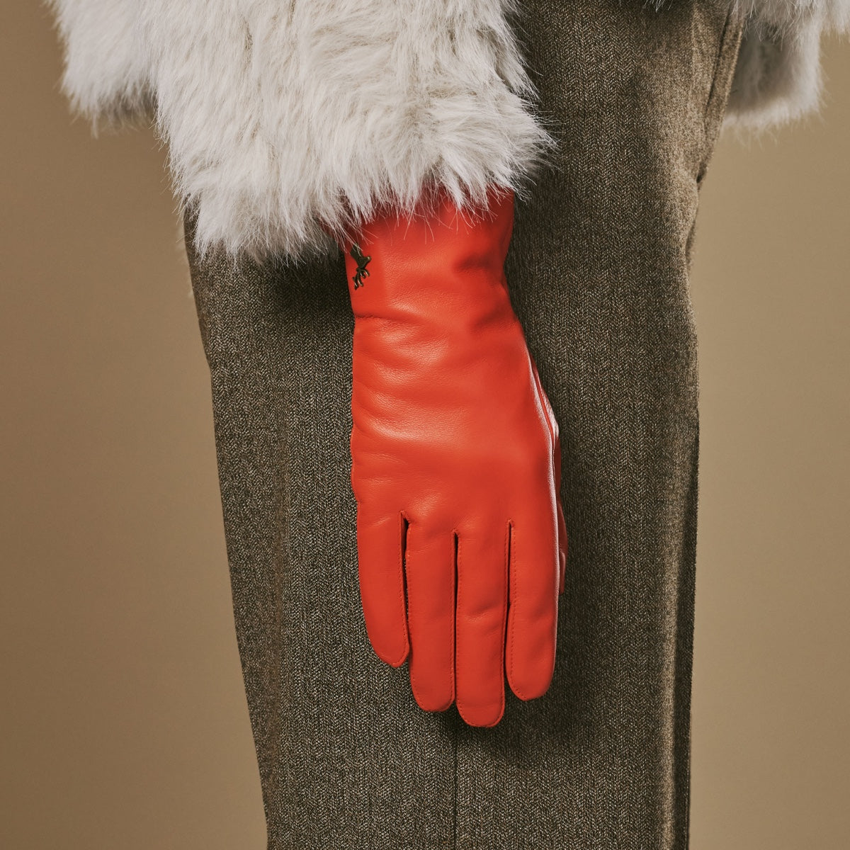 Ivy - orange – Sheepskin leather gloves with wool/cashmere lining & touchscreen feature - Schwartz & von Halen - US - 5