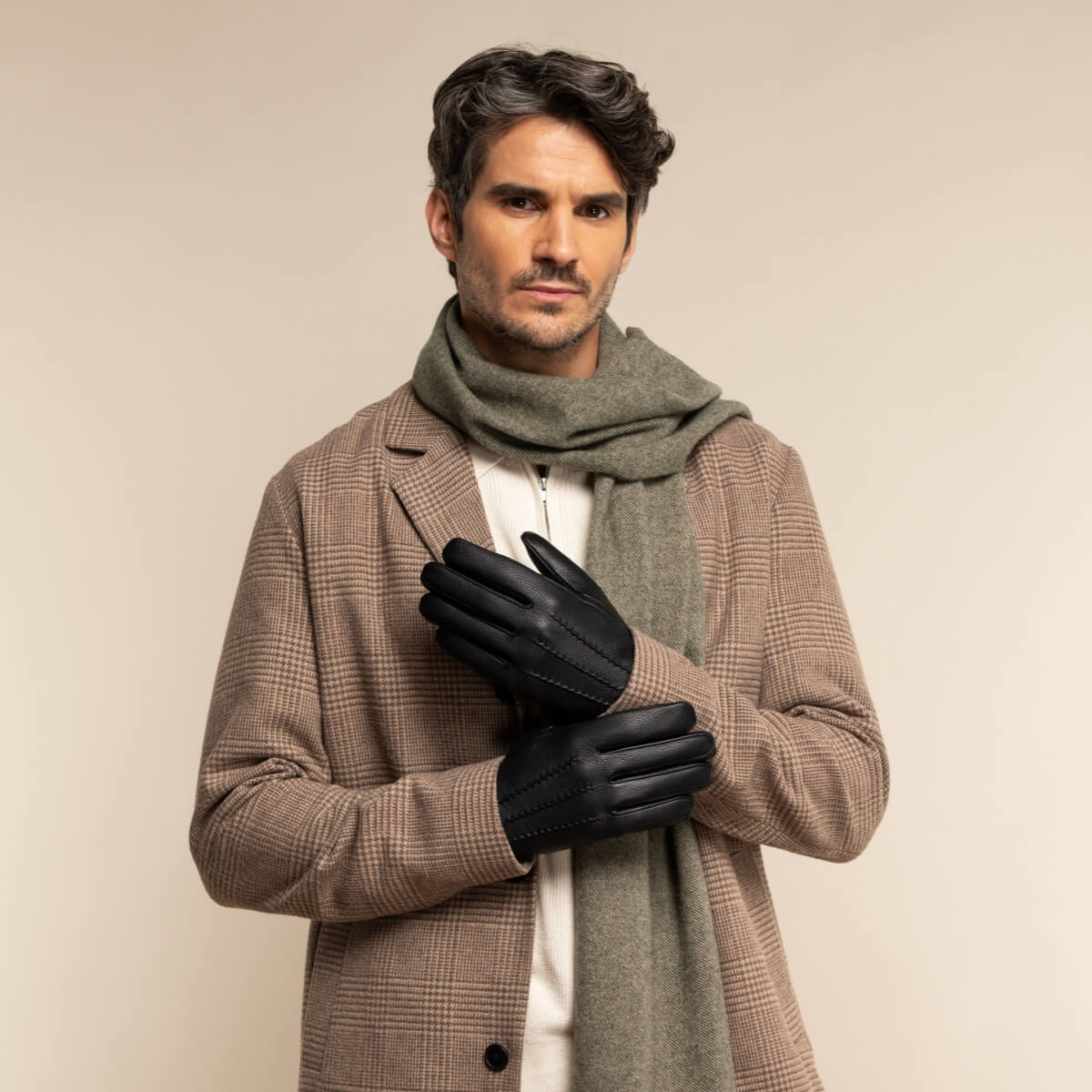 Jaxon (black) - goatskin leather gloves with luxurious faux fur lining & touchscreen feature  - Schwartz & von Halen - US - 5