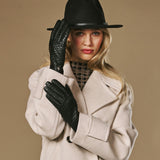 Josephine (black) – Basketweave pattern gloves with wool lining and touchscreen feature