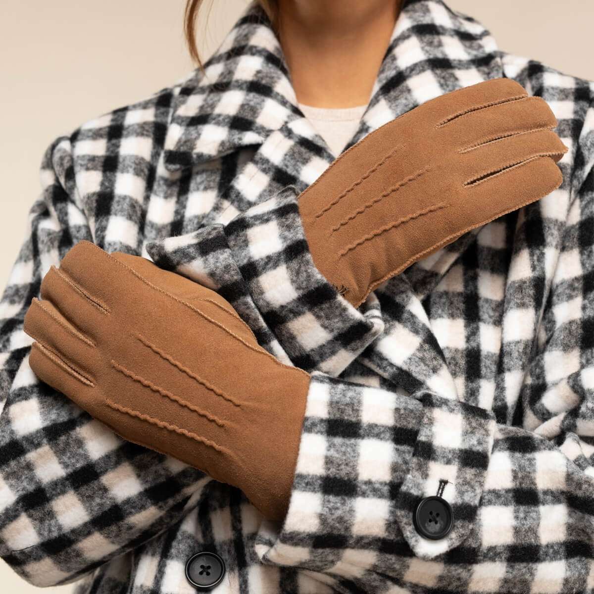 Josie (camel) - suede goatskin leather gloves with luxurious sheep fur lining  - Schwartz & von Halen - US - 6