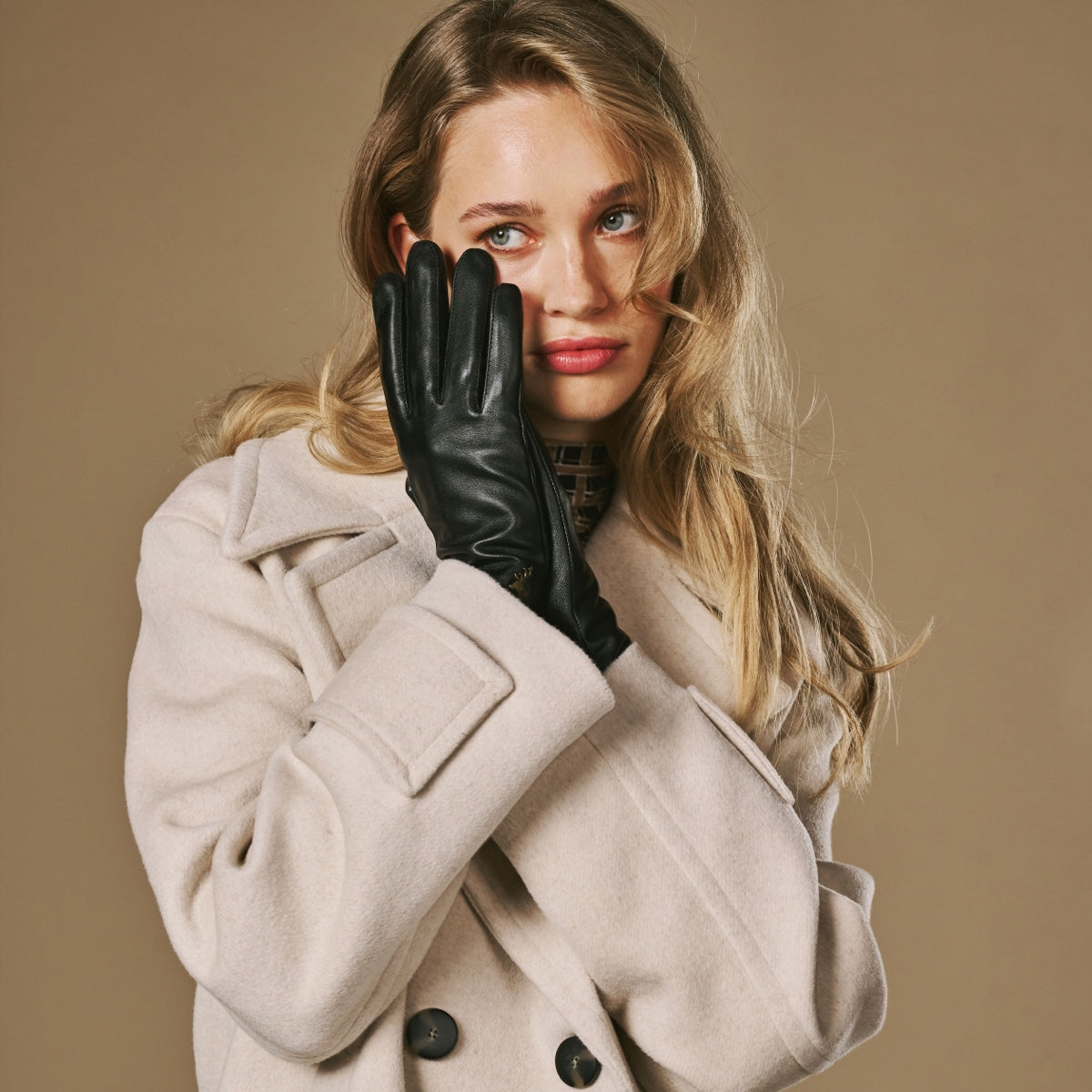 Leather Gloves - Women - 100% Silk Lining - Black Schwartz & von Halen Leather Gloves - Women - 100% Silk Lining - Black Schwartz & von Halen