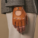 Liam (cognac) - Classic men’s fingerless lambskin driving gloves