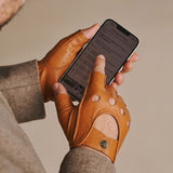 Liam (cognac) - Classic men’s fingerless lambskin driving gloves