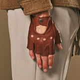 Liam (cognac) - Classic men’s fingerless lambskin driving gloves