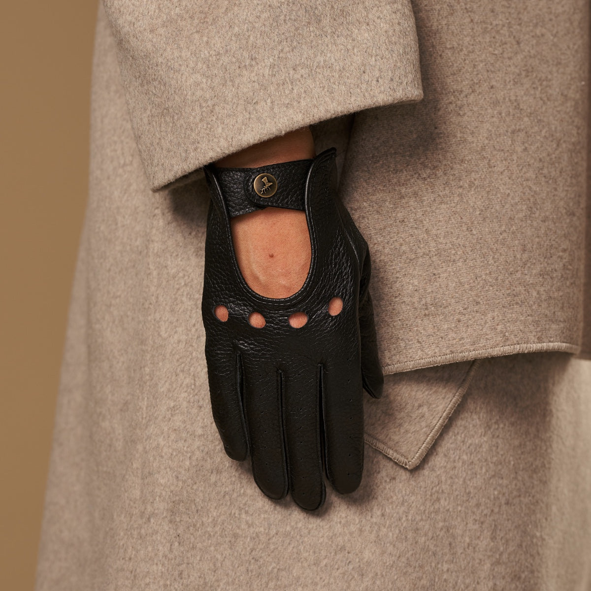 Marley (black) – luxurious driving gloves made of American deerskin leather - Schwartz & von Halen - EU - 4