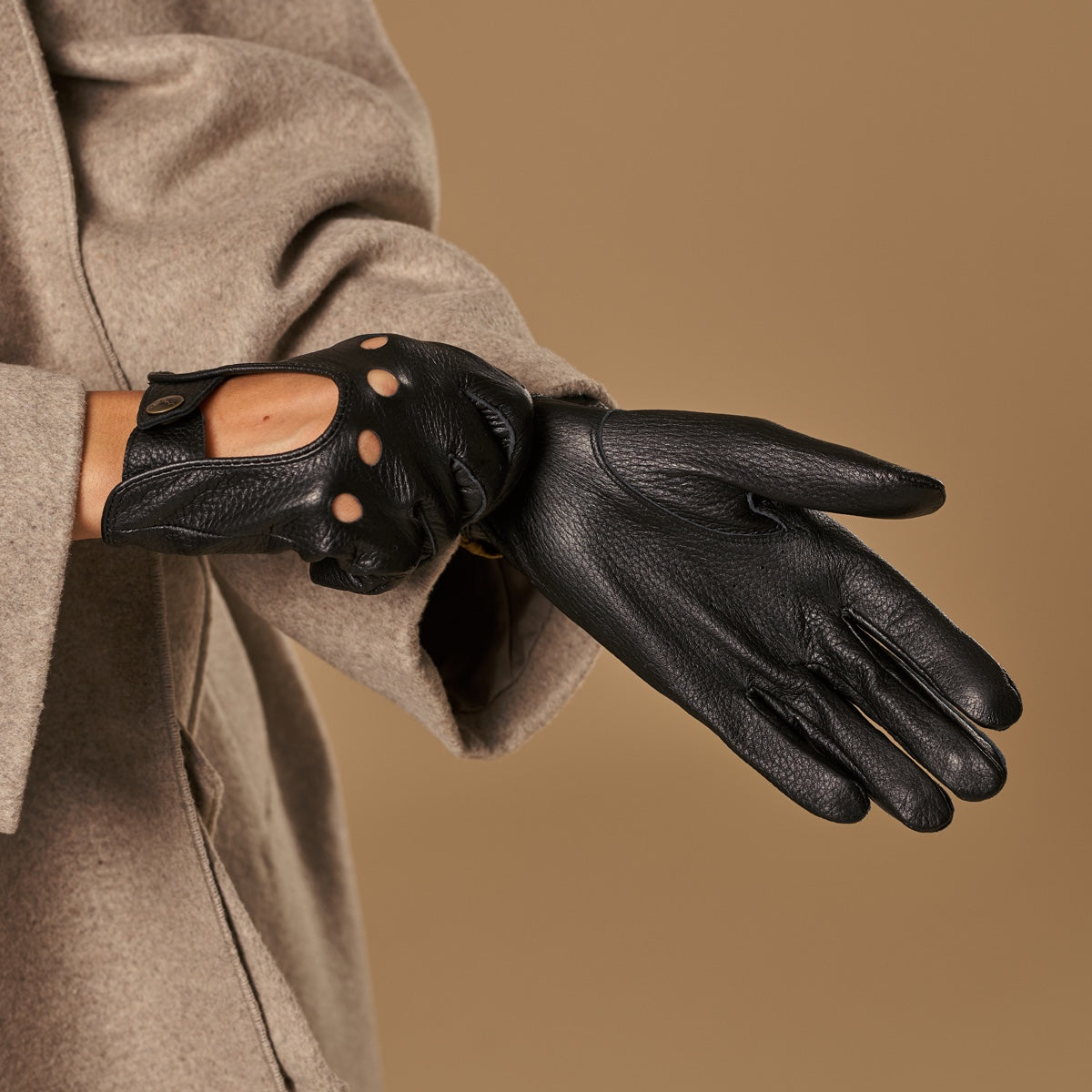 Marley (black) – luxurious driving gloves made of American deerskin leather - Schwartz & von Halen - EU - 5