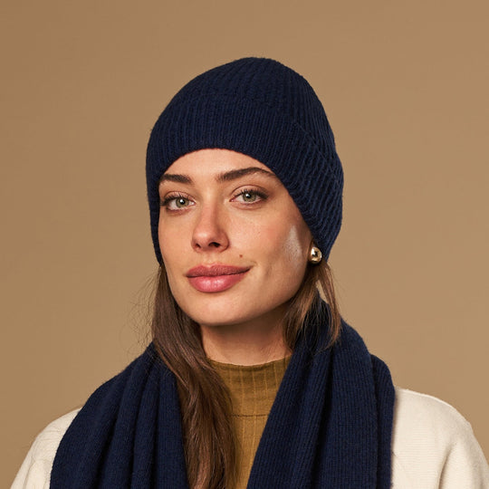 Mischa (navy blue) - Premium beanie made of soft Merino wool (unisex)