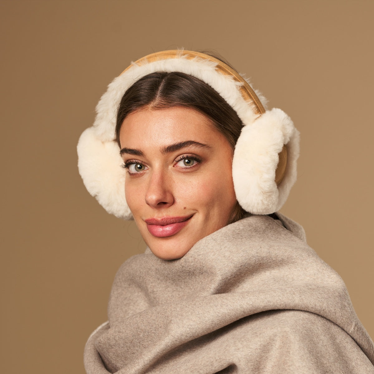 Nathaly (camel) – warm and stylish earmuffs from natural sheepskin and suede - Schwartz & von Halen - UK - 5