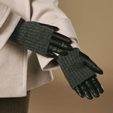 Riley (black) – Sheepskin leather gloves with knit cuff and touchscreen feature
