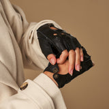 Robyn (black) – luxurious fingerless driving gloves made of American deerskin leather - Schwartz & von Halen - EU - 7