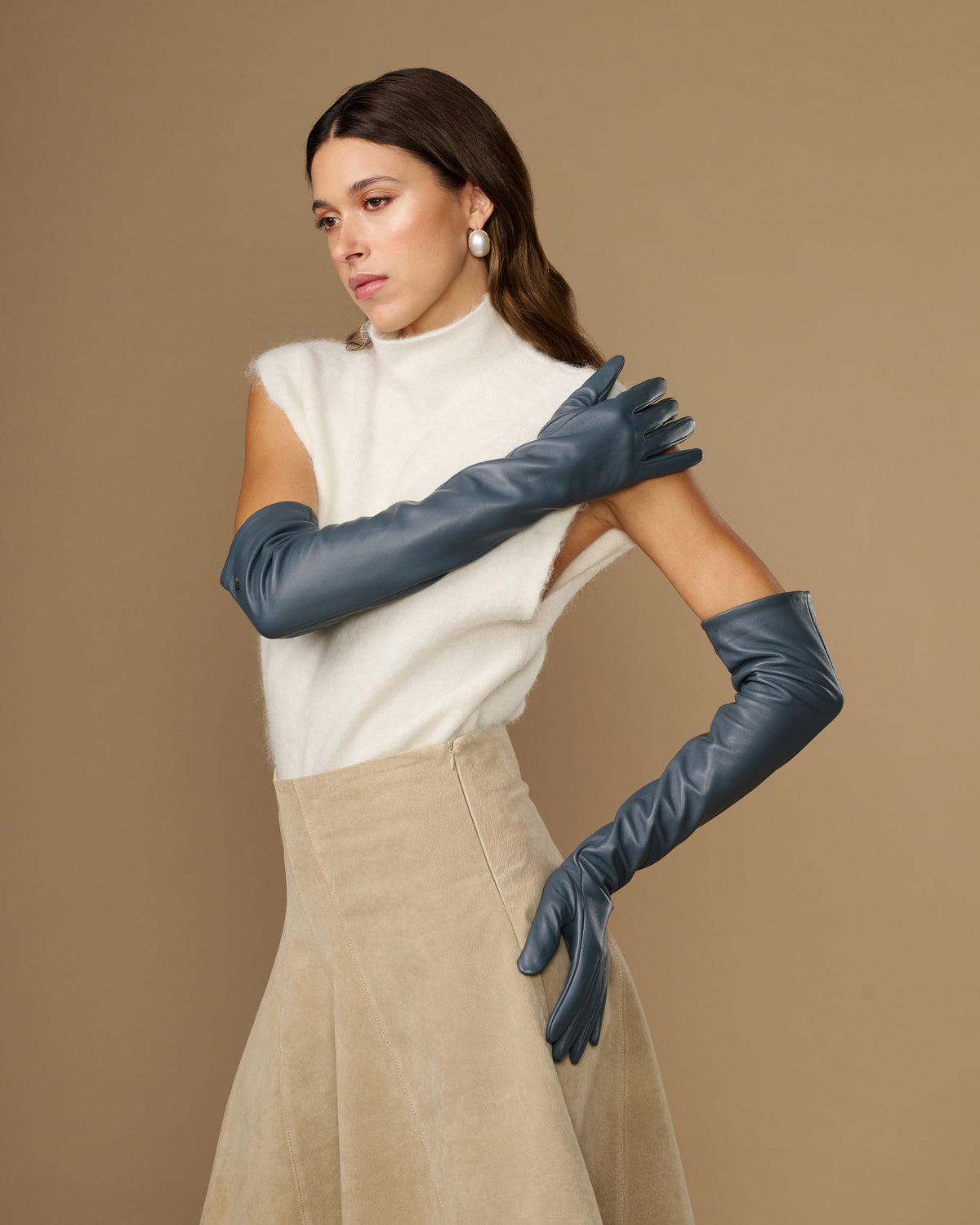 Women's grey leather gloves with silk lining and touchscreen fingertips, long cuffs