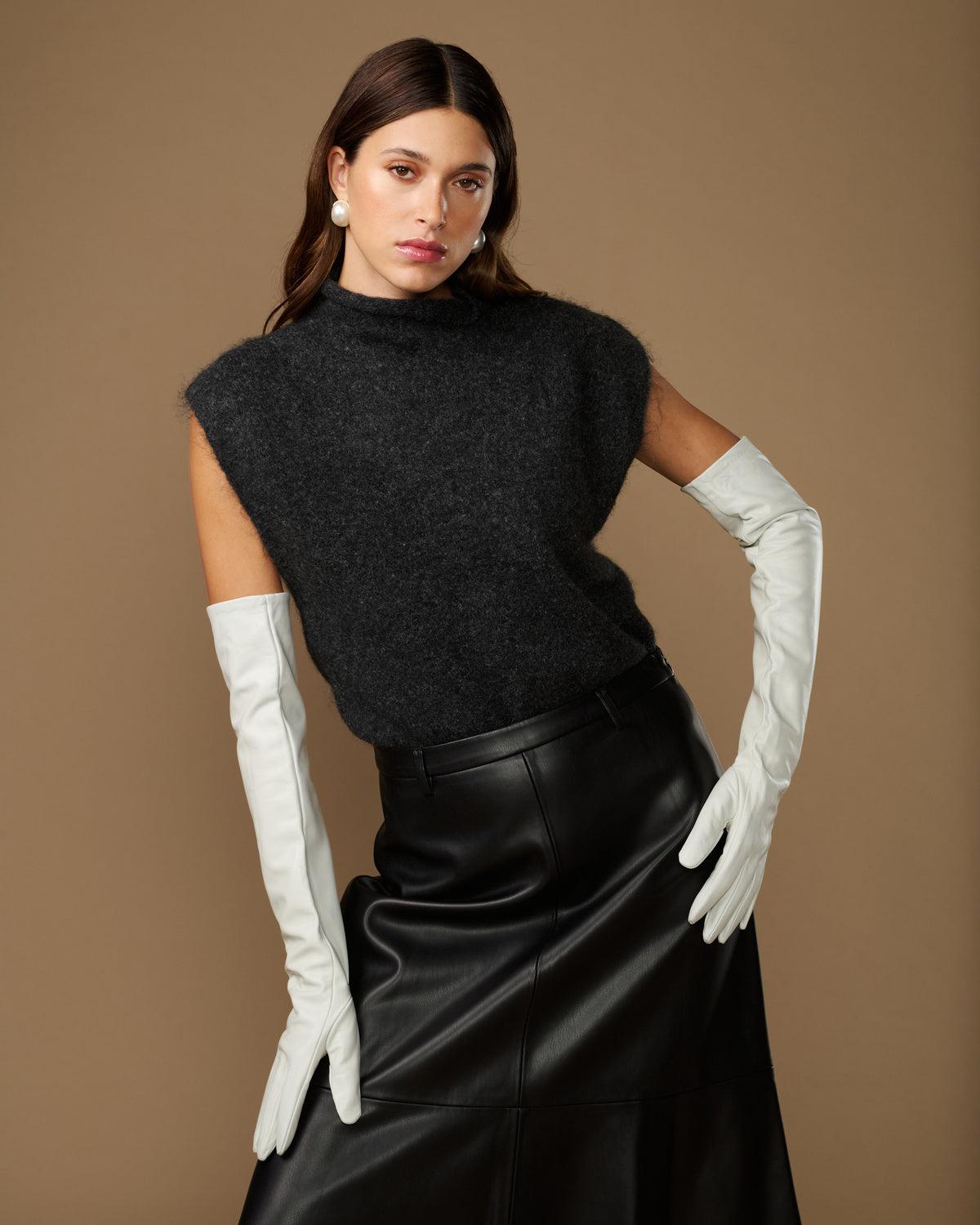 Women's white leather gloves with long cuffs and seamless finger shape