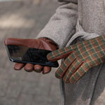 Rosie - sheepskin leather gloves with fleece lining & touchscreen feature  - Schwartz & von Halen - US -  5