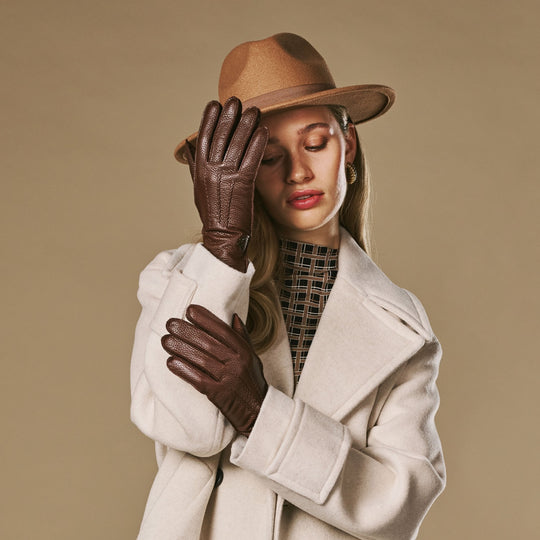 Sienna (brown) – Luxurious American deerskin leather gloves with pure cashmere lining