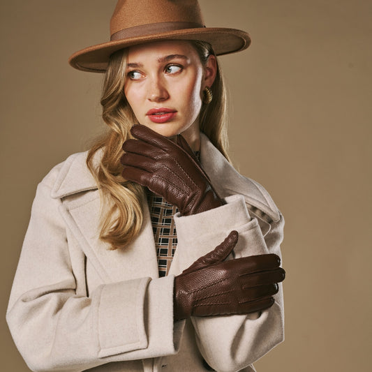 Sienna (brown) – Luxurious American deerskin leather gloves with pure cashmere lining